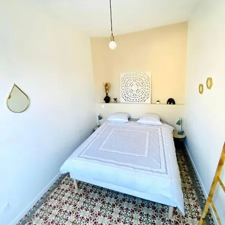 Appartement Le Tarasconnais Tarascon Arles Nimes Extérieur photo